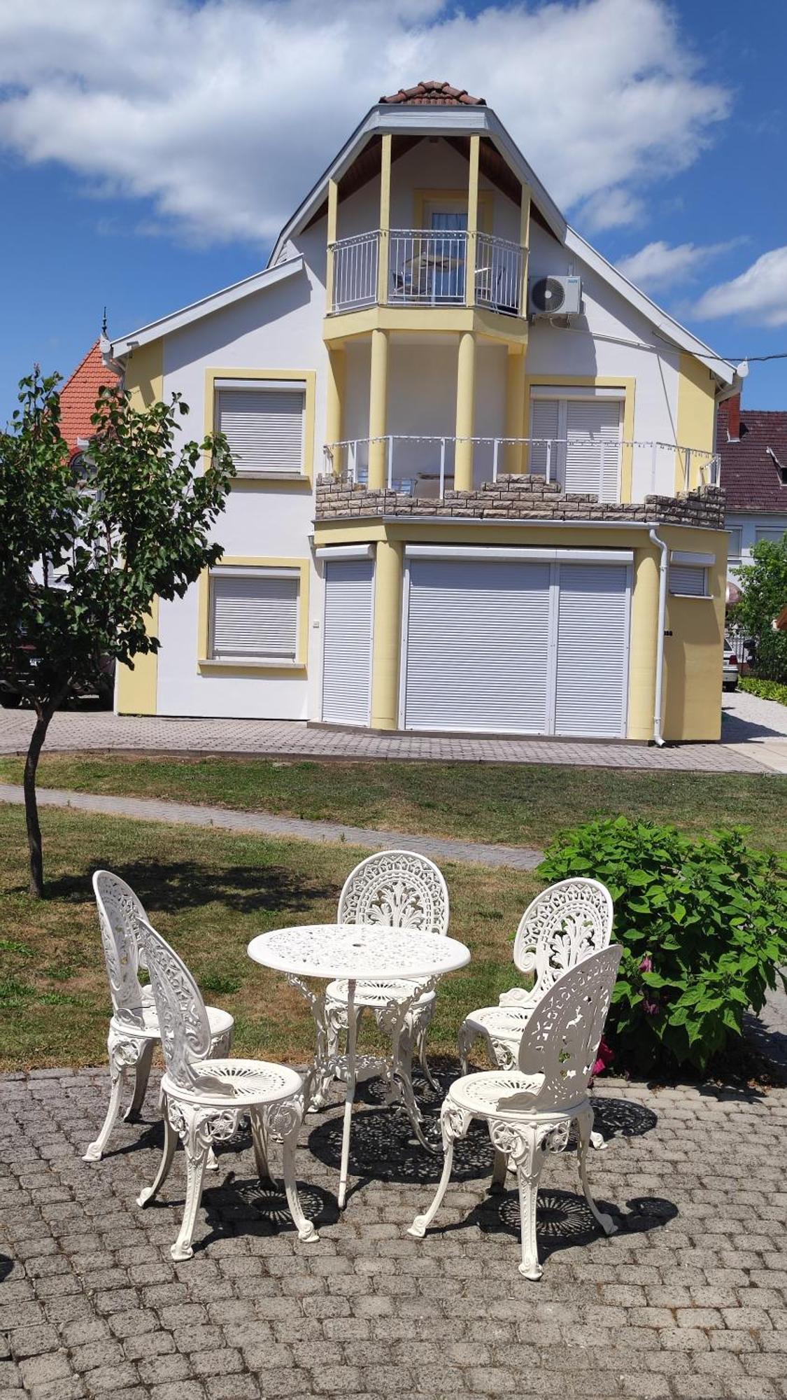 Villa Vanilia Keszthely Exterior photo